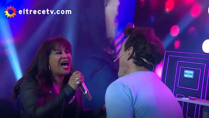 La participante supo hacer que Hernán Drago compartiera con ella la melodía que cantó (Crédito: Captura de video eltrece)