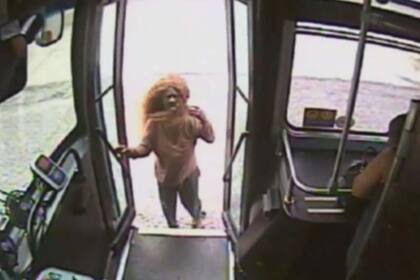La pasajera a la que ayudó la conductora del autobús