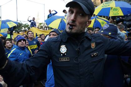 La pasión por el Superclásico invade las calles de Madrid