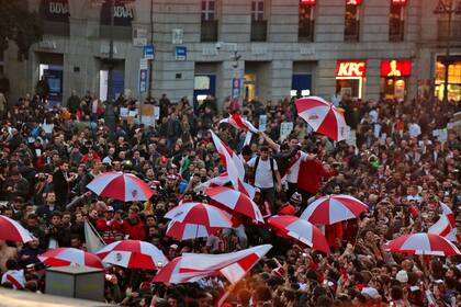 La pasión por el Superclásico invade las calles de Madrid
