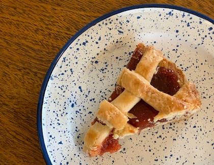 La pasta frola de membrillo es la debilidad de los habitués, locales y de pueblos vecinos. Algunos, que viven en Buenos Aires, no dejan de pasar por la suya cada vez que van a Areco