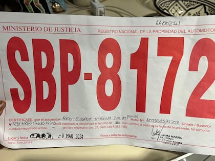 La patente provisoria con la que circular hasta tanto se entreguen las chapas (Imagen ilustrativa)