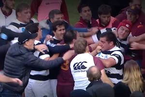 La pelea entre los jugadores del CASI y Newman en el entretiempo