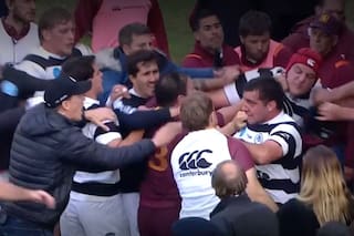 La pelea entre los jugadores de CASI y Newman que terminó con dos jugadores excluidos
