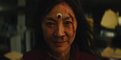 La película china Everything, Everywhere, All at once llegará vía streaming con una mirada sobrenatural