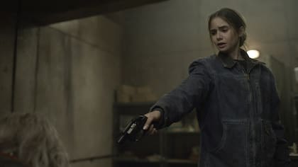 La película está protagonizada por Lily Collins, estrella de Emily en París (Foto: NETFLIX)