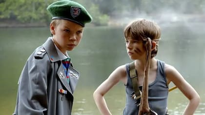 La película que lo hizo darse cuenta de que quería dedicarse a la actuación fue El hijo de Rambow, película estrenada en el año 2008