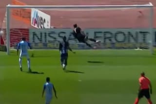 ¡Cartagena! El calco-golazo del peruano en el 1-1 de Godoy Cruz ante Talleres