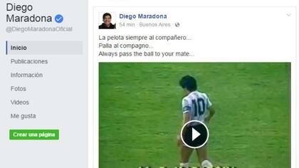 "La pelota siempre al compañero", escribió Diego