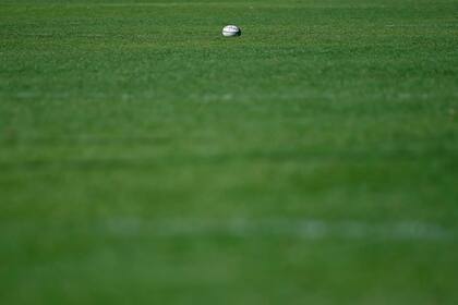La pelota tuvo poca compañía en las canchas del rugby de Buenos Aires, pero volvió a moverse por los puntos.