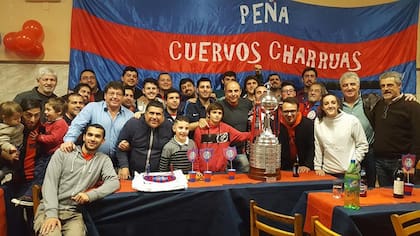 La peña Cuervos Charrúas, de Montevideo, vivió su gran fiesta