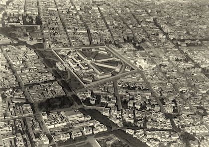 La penitenciaría (actual Parque Las Heras).