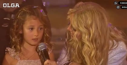 La pequeña participó el año pasado en el homenaje a su abuela y cantó algunas canciones con ella (Foto: Captura Olga)