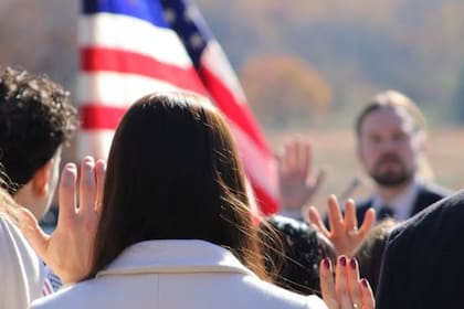 La pérdida de ciudadanía solo es posible mediante procesos formales, no por condenas penales