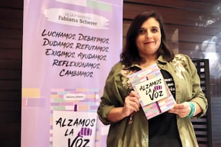 Alzamos la voz, un libro guía sobre feminismo y deconstrucción para jóvenes
