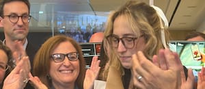 Hizo un reportaje contra Trump, el FBI allanó su casa y hoy fue galardonada con un premio Pulitzer