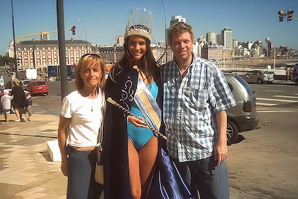 La periodista María Belén Ludueña fue coronada en 2006. Hoy, quince años después, en su cuenta de Instagram se presenta orgullosa como "ex Reina Nacional del Mar".