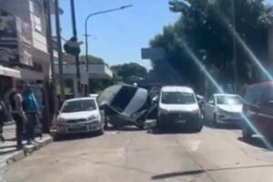 Persecución, tiros y muerte: un auto robado terminó con tres detenidos y un delincuente muerto