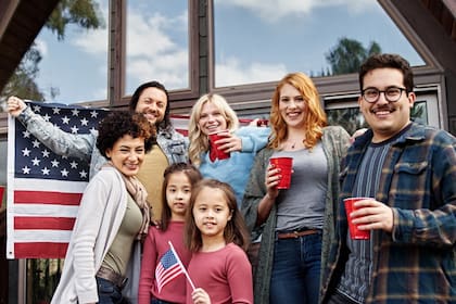 La persona que firma la declaración jurada de patrocinio económico se convierte en patrocinador una vez que el inmigrante se convierte en residente permanente