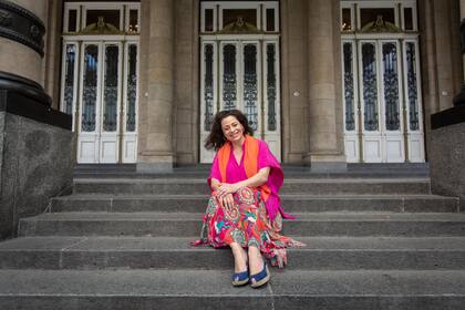 La pianista Marcela Roggeri dará un concierto con la filarmónica del teatro Colón