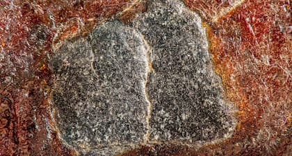 La piedra negra de La Meca es venerada desde antes de que Mahoma predicara el Islam.