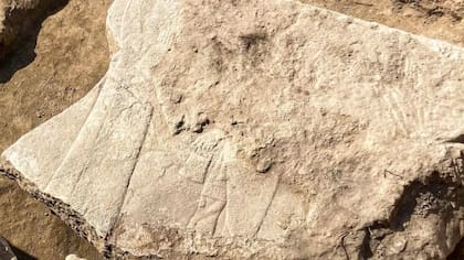 La piedra tallada muestra precisos detalles de las divinidades (Foto: Euro News)