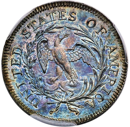 La pieza carece del valor nominal en su reverso