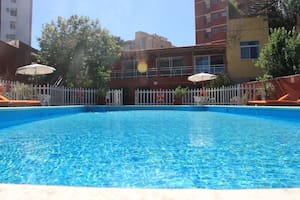 La pileta del Apart Hotel Dubrovnik.