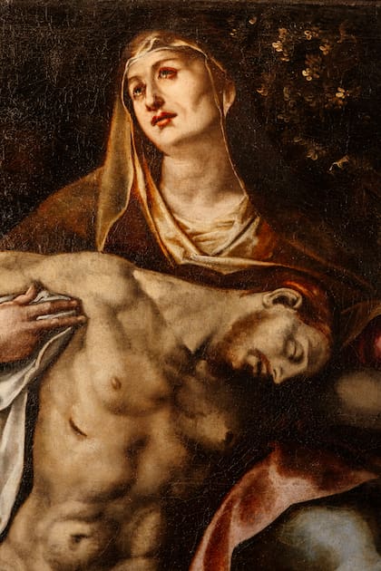 La pintura capta a Cristo entre la muerte y la Resurrección, sin indicios de su tortura o crucifixión