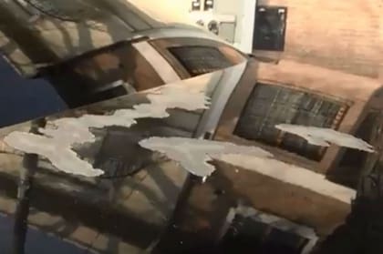 Algunos detalles, tapados por el repintado, se vuelven visibles al usar un espesímetro