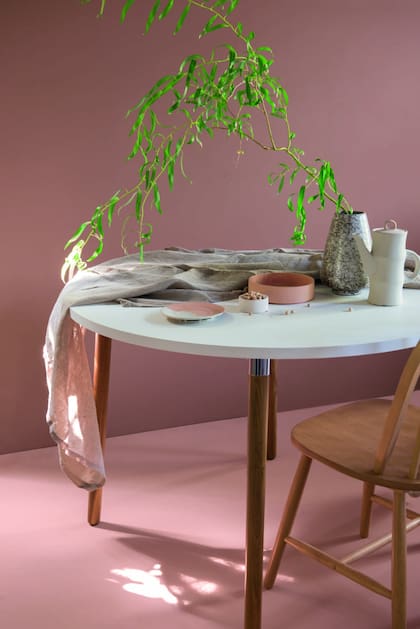 La pintura permite unificar piso y paredes con el mismo tono o generar contrastes