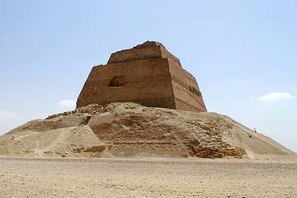 La pirámide de Meidum