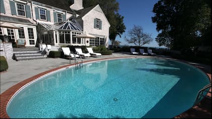 La piscina de la lujosa mansión de Miguel Cabrera en Michigan