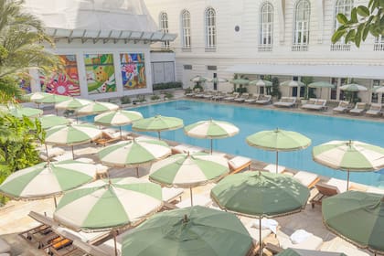 La piscina del Copacabana Palace fue escenario de varios escándalos