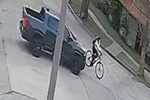 La pisó con la camioneta cuando iba en bicicleta, no frenó y está prófugo
