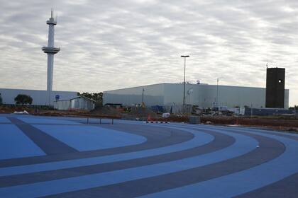 La pista olímpica está casi lista: detrás se ve la Torre del Parque de la Ciudad