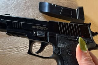 Llevó un pistola a la escuela y les apuntó a sus compañeros de 7° grado