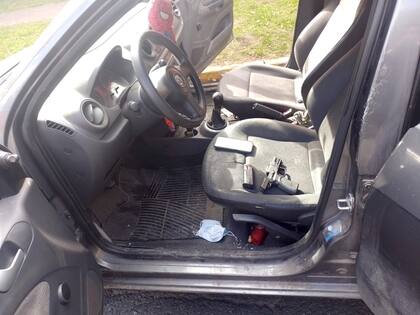 La pistola usada por el policía que salió a asaltar censistas en un Voyage gris