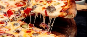 Sin harina ni aceite: así es la receta de pizza saludable que es furor en las redes