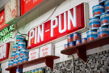 La pizzería es clásica en sus productos y en la estética del lugar