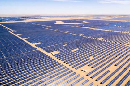 La planta cuenta con más de 900 mil paneles fotovotaicos