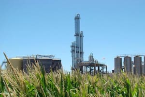 El Gobierno equiparó los precios de los biocombustibles de caña de azúcar y maíz