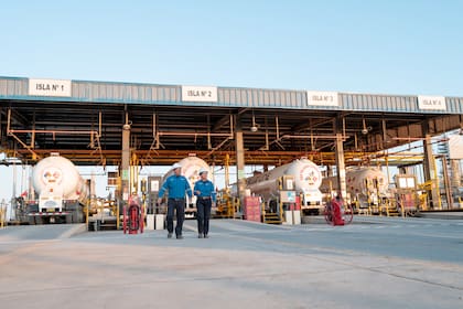 La planta de fraccionamiento de líquidos de gas natural de Pluspetrol, en Pisco, Perú; de acá se obtienen el GLP (gas licuado de petróleo), diésel y nafta