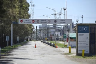 Tensión en las terminales portuarias por un paro sorpresivo de la federación de aceiteros