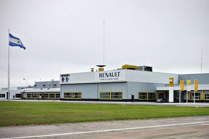 La planta de Renault de Santa Isabel, en Córdoba, fue la última en sumarse al anuncio del retraso del reinicio de actividades productivas. En este caso la pausa es indefinida.