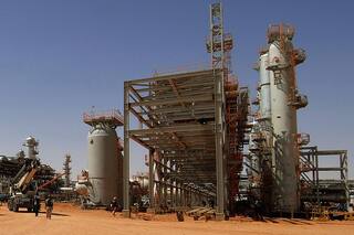 Sigue el caos y la confusión por la dramática toma de rehenes en Argelia