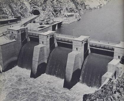 La Planta Hidroeléctrica de Sarobi, construida en 1957