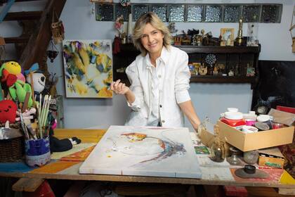 La plástica es otra de las aficiones de la actriz; las paredes de su casa exhiben algunas de sus obras