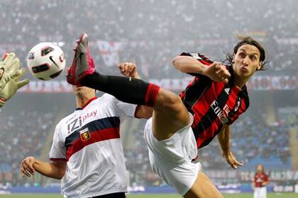 La plasticidad de Ibra, en la jugada del gol de Milan