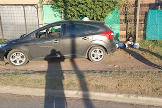 La Plata: discutió con su pareja, él se fue en bicicleta y ella lo atropelló